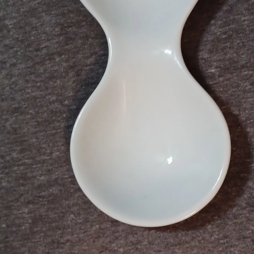 Pier 1 spoon rest